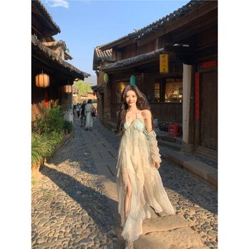 (免運)一顆甜桃yikett《清酒山茶間》夏露背吊帶連衣裙女可拆卸袖連身裙