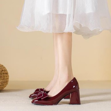 法式蝴蝶結高跟鞋粗跟紅色主婚紗鞋平時可穿2025春季新款方頭單鞋