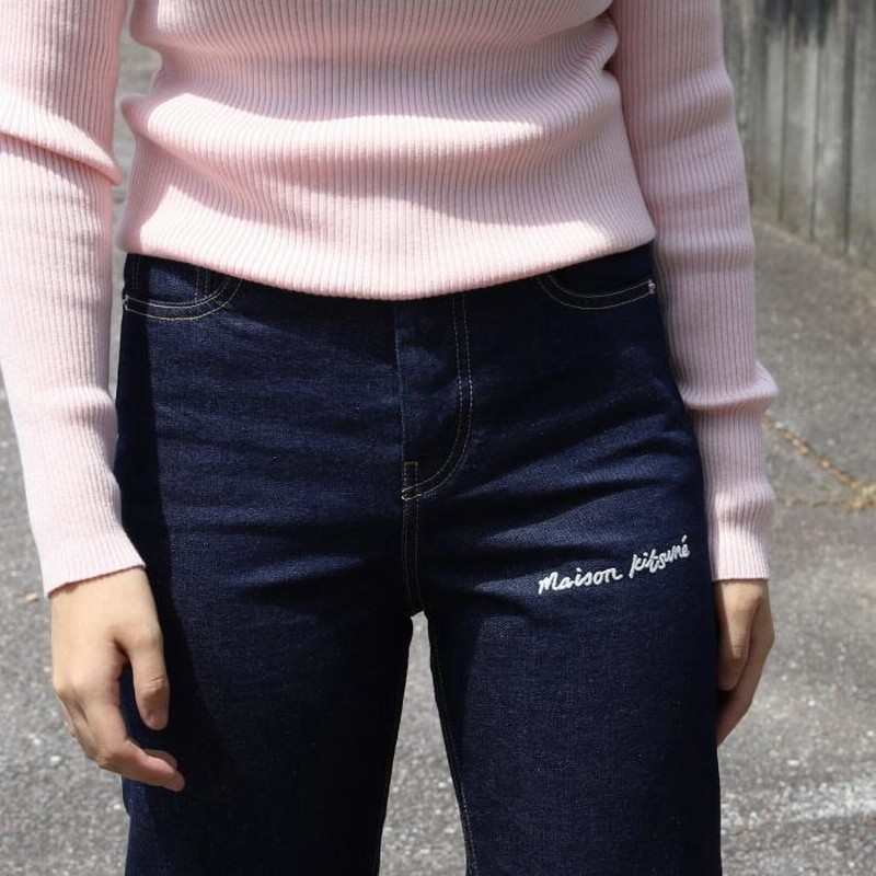 メゾンキツネ　ロゴ刺繍　ジーンズ　インディゴ　デニム メゾンキツネ レディース デニム MAISON KITSUNE ロゴ刺繍 ハイ