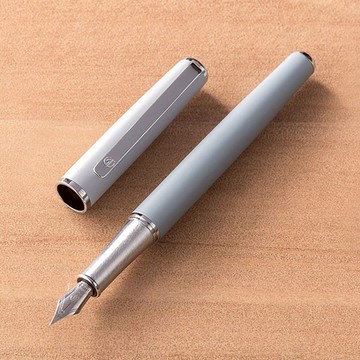 弘典 523 鋼筆  0.4EF  薄水藍