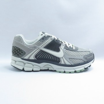 NIKE FB8825001 W Zoom Vomero 5 女款 休閒鞋 緩震 灰/卵石灰【iSport愛運動】