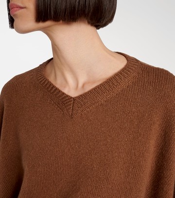 Khaite Wolfe oversized cashmere sweater