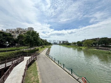 德賢商圈/河畔明亮2房2衛｜格局方正採光佳｜高雄市楠梓區壽豐路