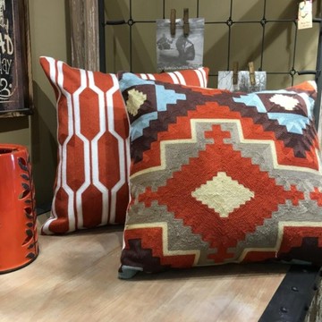 紅色精繡簡約抱枕靠墊紅色靠墊不含芯布藝美式幾何靠枕套沙發抱枕歐歐流行館