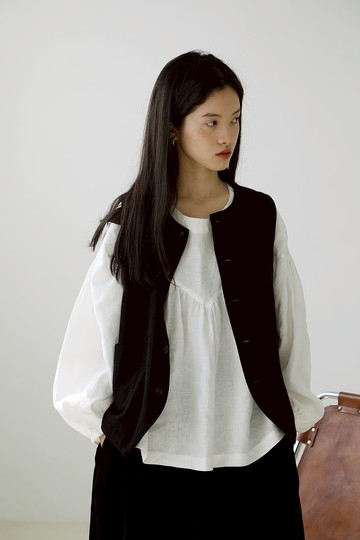 法國產亞麻 復古花苞襯衣  黑白 I Amish Style Top