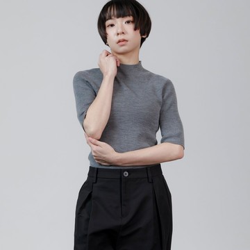 半高領打底針織上衣