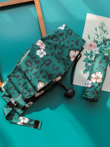 五折太陽傘小巧超輕女豹紋花黑膠防曬防紫外線口袋遮陽晴雨傘兩用