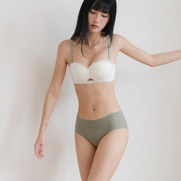 butter sweet｜法式浪漫蕾絲滾邊手捧半杯無鋼圈內衣