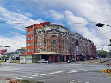 我家隔壁就是捷運樂購廣場#稀少釋出優質金店面｜高雄市岡山區中山南路