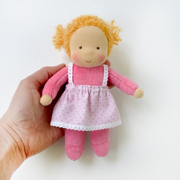訂製的 Waldorf 娃娃 口袋娃娃 高 7 英吋 (18 公分)。