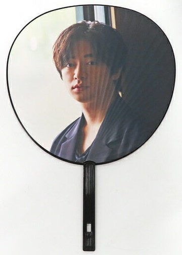 知念裕李超大團扇Hey!Say!JUMP LIVE TOUR 2022 FILMUSIC！」