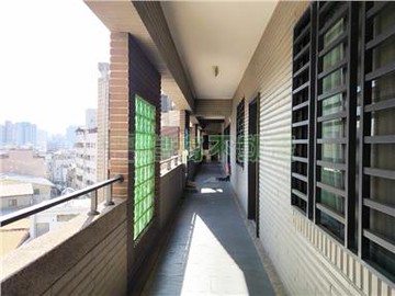 中山醫大慶馬蒂斯一戶三套年收 30 萬｜台中市南區復興路二段