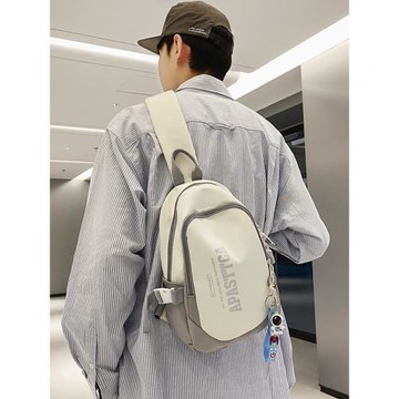潮牌胸包男士斜肩包輕便運動單肩背包女休閑日系大容量男生斜挎包