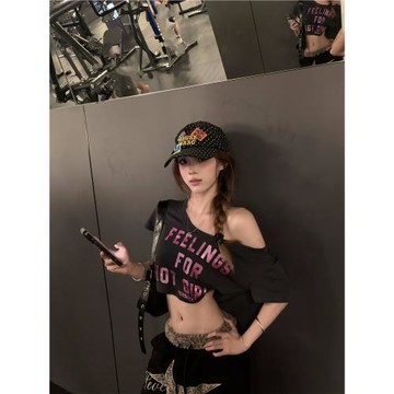 MARMROO美式復古辣妹字母印花斜肩短袖T恤女黑色顯瘦百搭露臍上衣