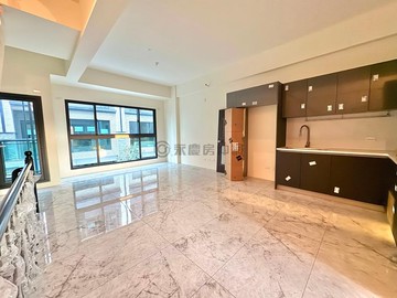 【蓉稼醇和】馬禮遜旁全新完工未住採光雙車電梯別墅｜台中市北屯區敦和二街