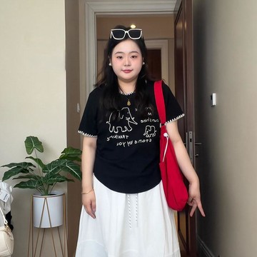 大碼胖mm韓系圓領撞色正肩短袖T恤女夏季設計感遮肚顯瘦百搭上衣