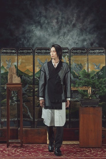 西裝領解構罩衫(201T08)