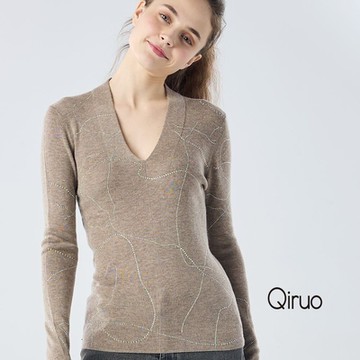 【Qiruo 奇若】秋冬專櫃毛衣V領長袖上衣2301A-45卡色百搭