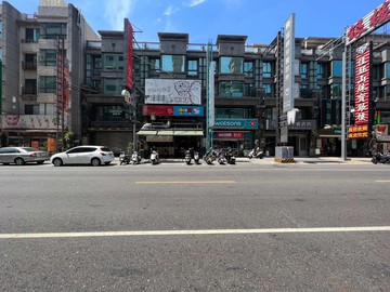 文山特區黃金收租店面️群商爭鋒｜高雄市鳳山區青年路二段