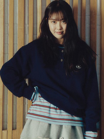 Circle Patch Collar Sweatshirt [NAVY]