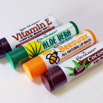 現貨 Cococare 護唇膏4種 4.2g 蜂蠟椰子蘆薈維生素E維他命 Lip Balm｜Qinmood