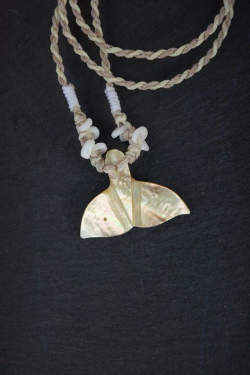 貝殼鯨魚尾蠟線編繩項鍊-黃褐炫彩紋