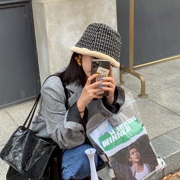 帽子女秋冬保暖羊羔毛呢小香風鐘型盆帽韓版英倫復古百搭漁夫帽潮1入