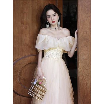 香檳色一字肩高端晚禮服2026新款訂婚公主裙生日主持演出服畢業冬