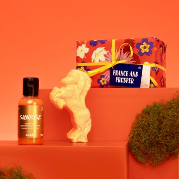 【LUSH 英國直營】奔向美好新年｜駿馬奔騰 泡澡沐浴禮盒｜新年禮盒｜快速出貨