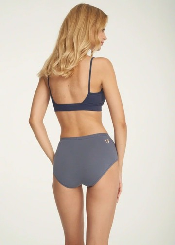 XXL 秋日午茶．高腰三角內褲(黛月藍-刺繡松鼠)