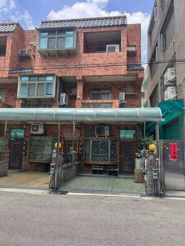大里震後透天前院車庫活路｜台中市大里區國寶街