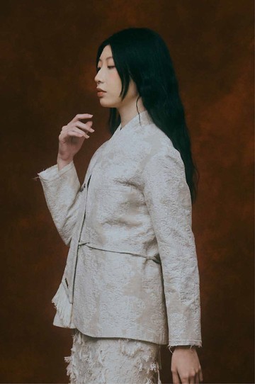 駁木卿米色提花領帶西裝外套