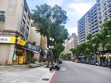 北大正大學路上透天店面、麥當勞商圈、稀有釋出｜新北市三峽區大學路