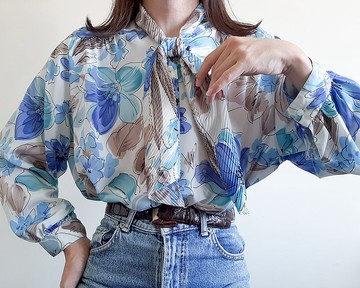 復古藍色花卉領結襯衫 花朵印花襯衫搭配百褶領結