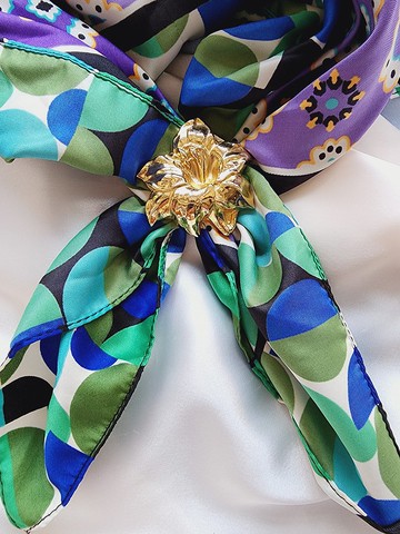 美國西洋古董飾品 / 厚實金色調朱槿絲巾夾/早期復古珠寶