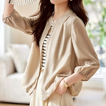 【LANNI 藍尼】現+預 仿天絲名媛防曬外套(女上衣/休閒/百搭/外套/防曬衣)