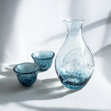 日本製TOYO-SASAKI 絕美冰透藍冷酒專用禮盒組 | 酒杯 酒壺 清酒杯 入厝賀禮 - TOYO-SASAKI 酒杯禮盒 酒壺 入厝禮 東洋佐佐木 日本酒 日本製 清酒杯 禮盒 入厝賀禮 日本進口 酒杯