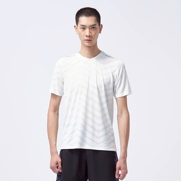 不可退換 /緹花上衣-香檳白