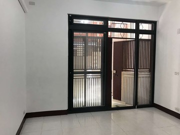 專~中和南勢角捷運站~免爬樓梯~一樓前院3房公寓｜新北市中和區興南路二段