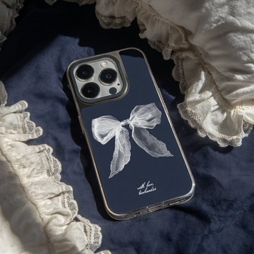 【Beautiful in White 01】銀框磨砂面 MagSafe iPhone手機殼