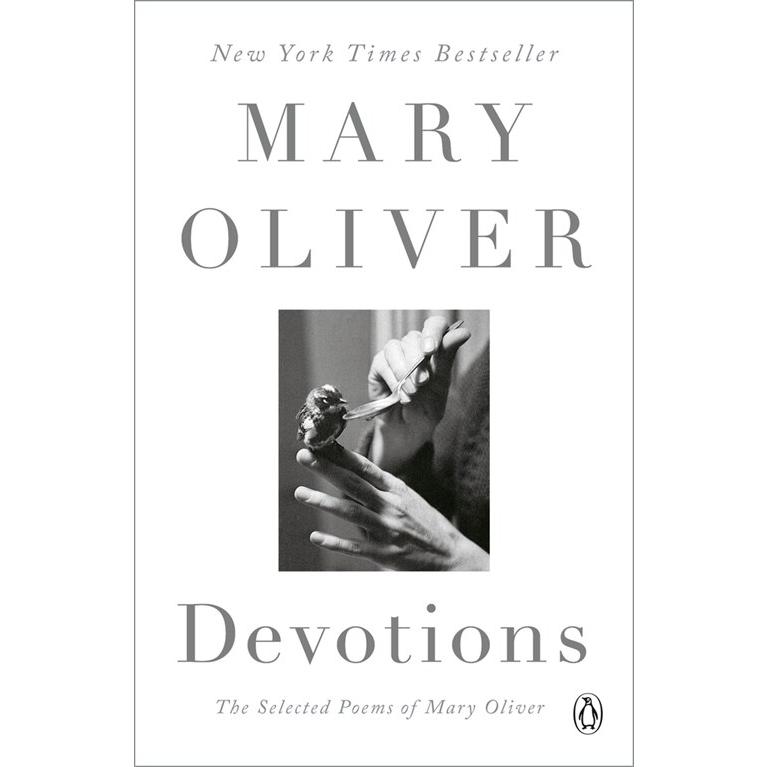 Devotions: The Selected Poems of Mary Oliver (Paperback)