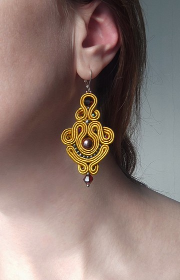 金色耳環 長款耳環 串珠耳環 索達仕刺繡