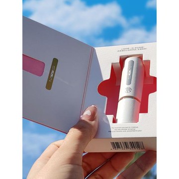 滋潤霧面亮膚不掉色絲絨豆沙口紅