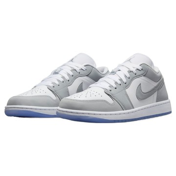 NIKE 耐吉 女款 AIR JORDAN 1 LOW 運動鞋 DC0774-105  23.5cm  灰色 + 白色