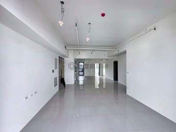 京綻ONE｜超大四房平車｜採光一級棒｜視野大戶｜台中市東區進德路