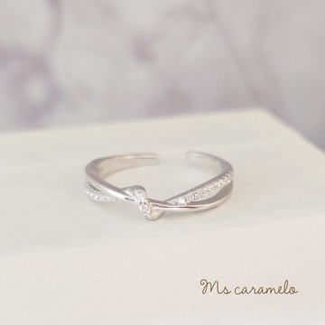 現貨商【焦糖小姐 Ms caramelo 】925純銀鍍K白開口戒 鋯石交叉雙環戒子