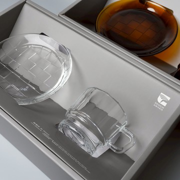 【HMM】 永續的祝福-玻璃杯盤禮盒組 （一杯一盤二色可選）