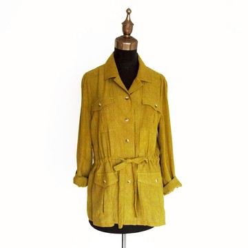 秋，咖哩咖哩薄外套