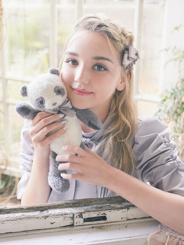 甜美熊貓絨毛造型拉鍊收納包(8A32FJJ1000) - Maison de FLEUR