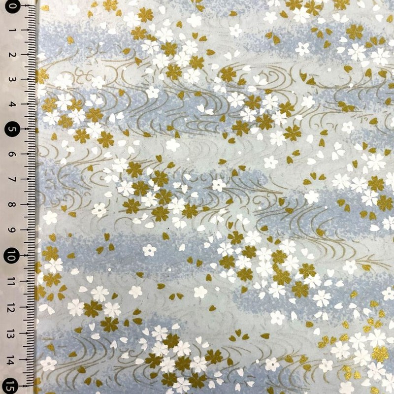 友禅和紙 金と白の小桜ちらし 水色地 大判 菊判 約63x93cm